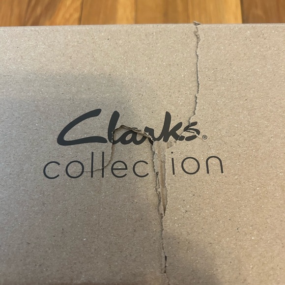 Clarks Elaina Harbor Warm Beige slip on size 8 NWT - Picture 5 of 7